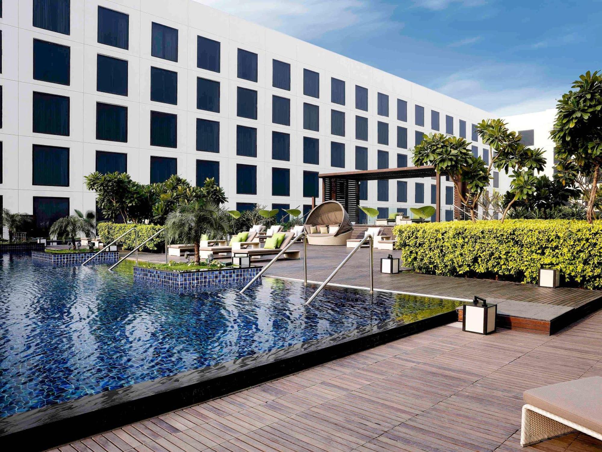 Pullman New Delhi Aerocity An Accor Hotels Brand Exterior photo